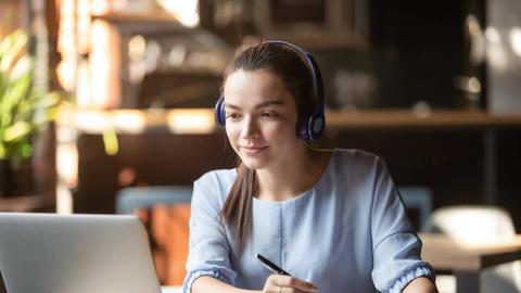 8 reasons to study online