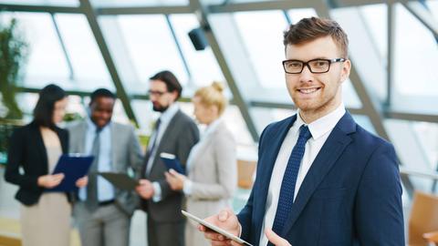 Seven tips to help you remain in demand as a sought-after specialist in the labour market