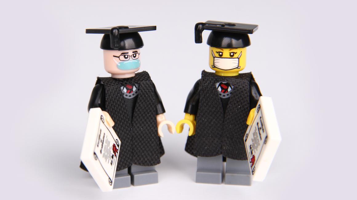 An Alternative to Zoom Universities: Blended Learning Method