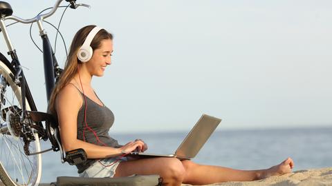 Werbung in Podcasts: Dafür braucht sie Ihr Business, und so sollten sie platziert werden